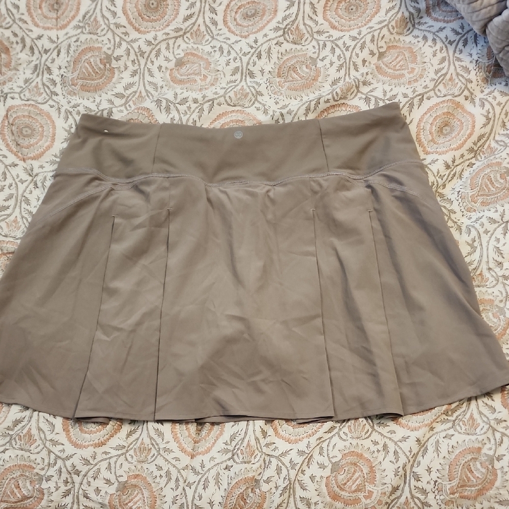 CALIA Performance Skirt - Picture 4 of 4